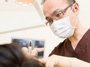 自然の歯を残すための歯内療法